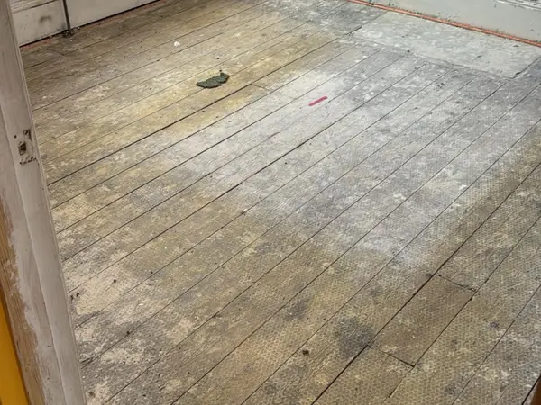 The same room once the contents were out