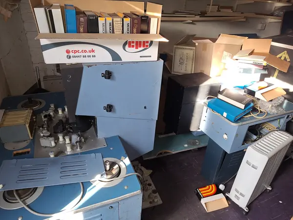 Offices and workshop before a commercial clearance