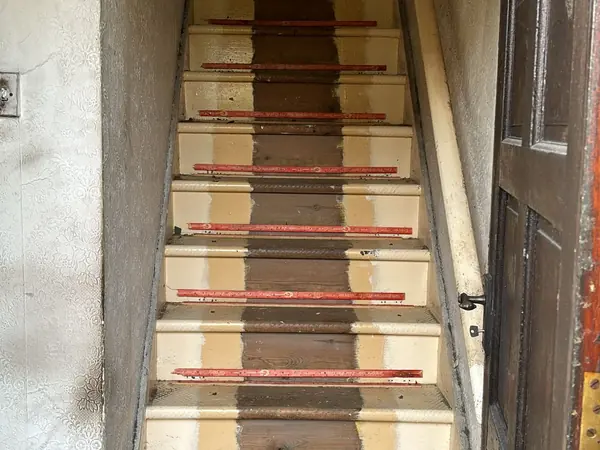 The same rooms emptied down to the floor