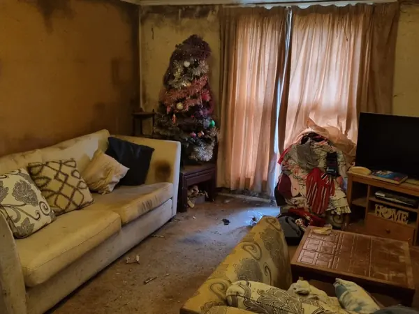 The same rooms emptied