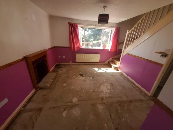 The same rooms emptied